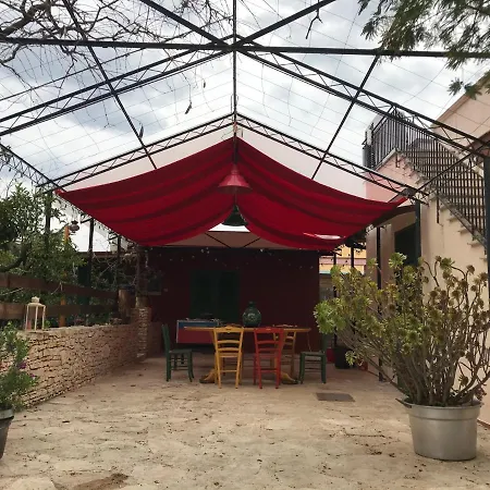 La Pappaghezza Bed and Breakfast